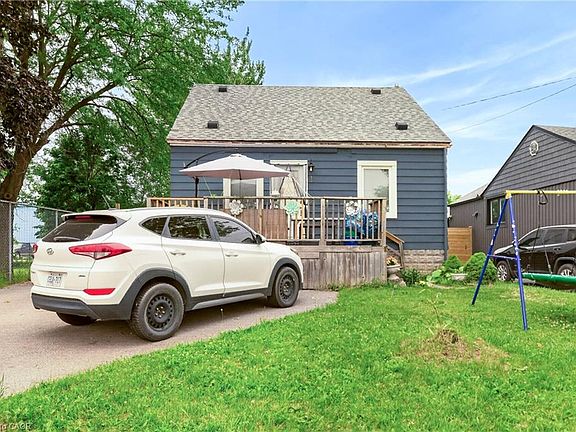 3rd image of 1 Mahony Ave