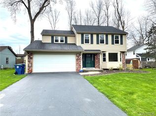 145 Bramblewood Ln, East Amherst, NY 14051