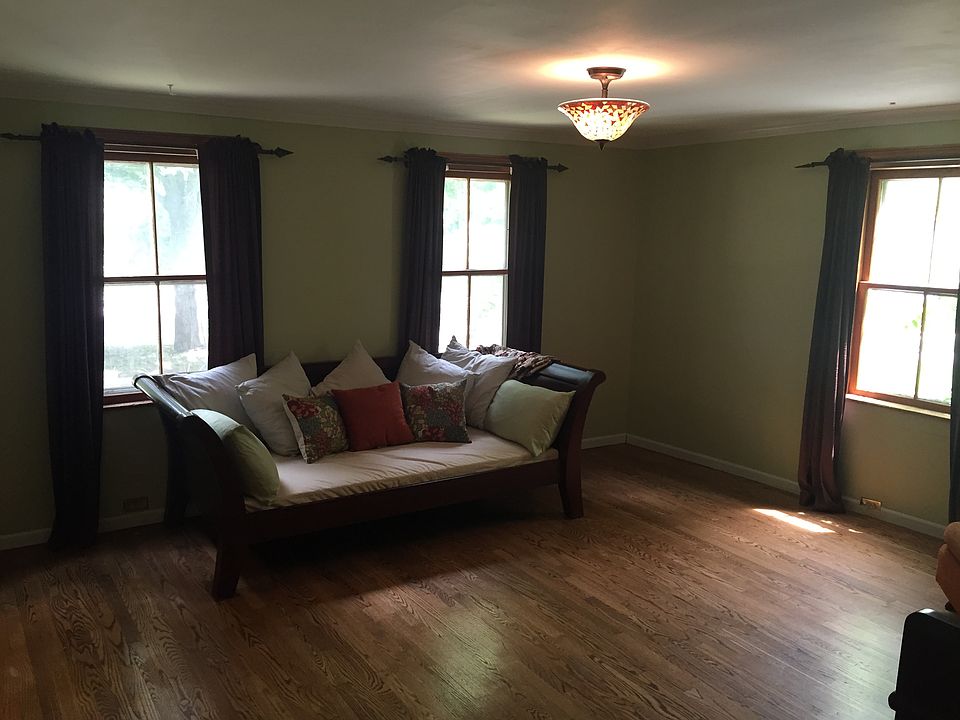 2nd image of 226 S 7th St