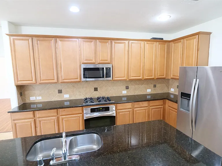 6119 Lakenshire Falls Ln — Photo 14