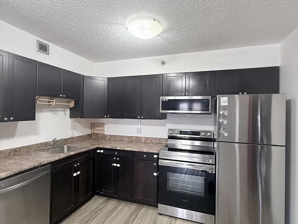 405 5th Ave N #703