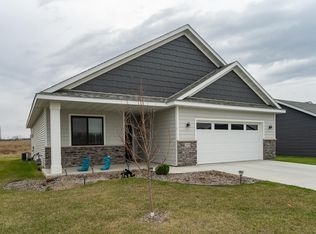 2019 Douglas Trail Dr, Pine Island, MN 55963