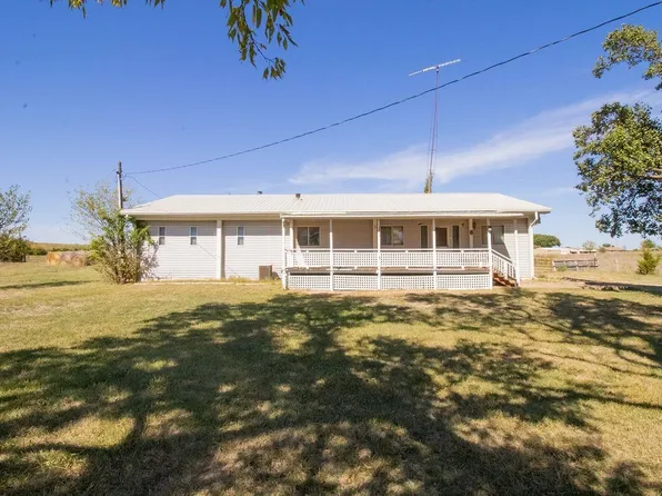 1153 140th St, Eureka, KS 67045