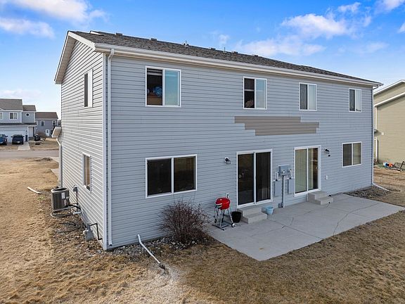 5th image of 337 Adeline Dr