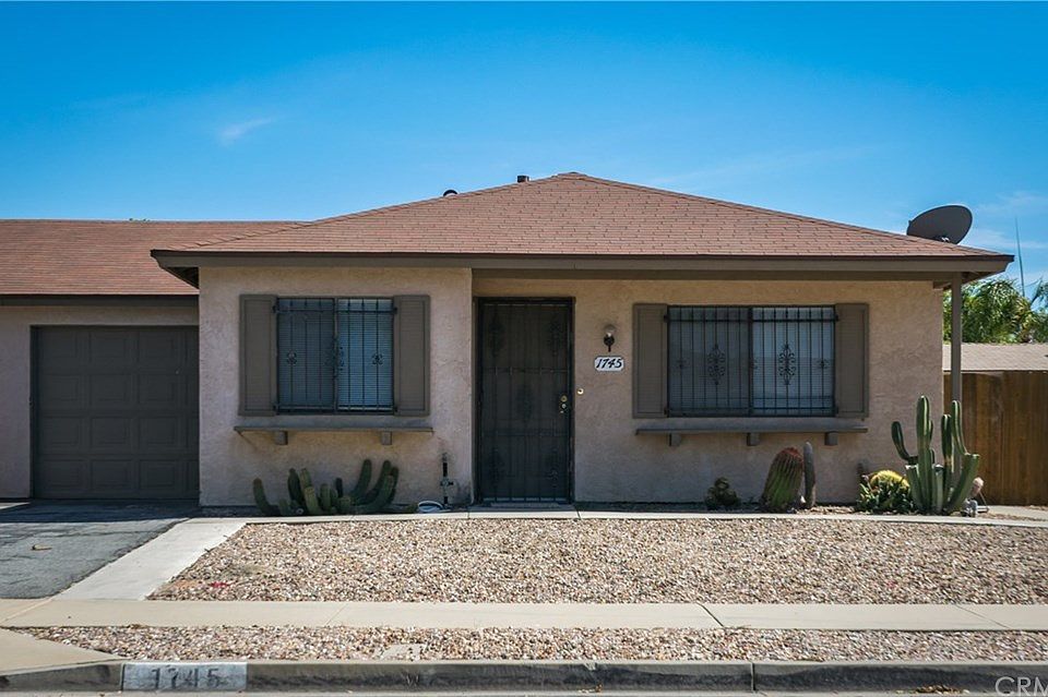 1st image of 1745 Pueblo Dr