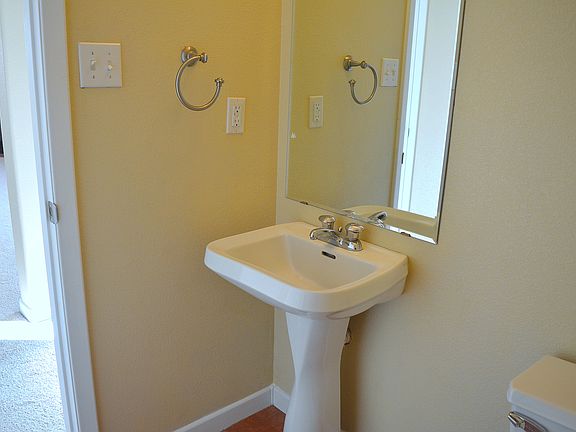 3rd image of 10444 Calle Rosa NW