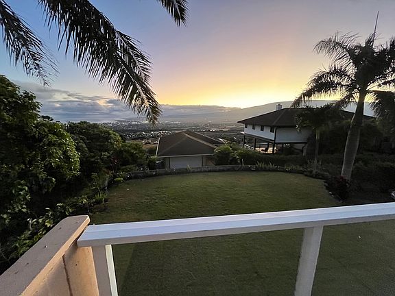 5th image of 523 Kualau St