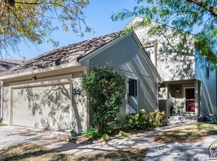 35 SW Pepper Tree Ln, Topeka, KS 66611