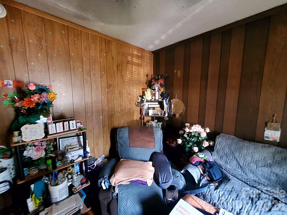 3rd image of 416 Henry St