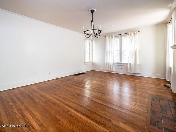 4th image of 1602 Saint Ann St