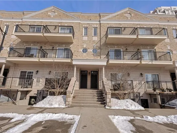 133 Park St #304, Waterloo, ON N2L 0B2