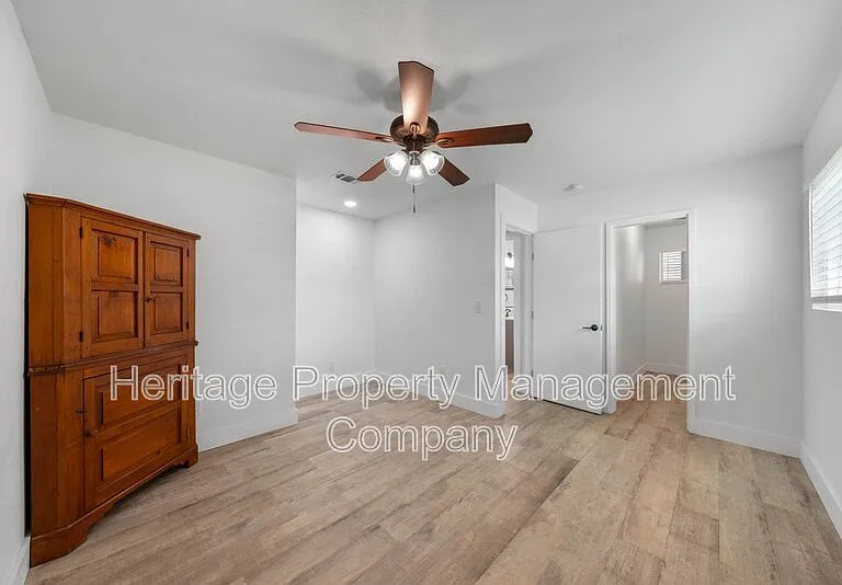 784 Hill Top Dr — Photo 21