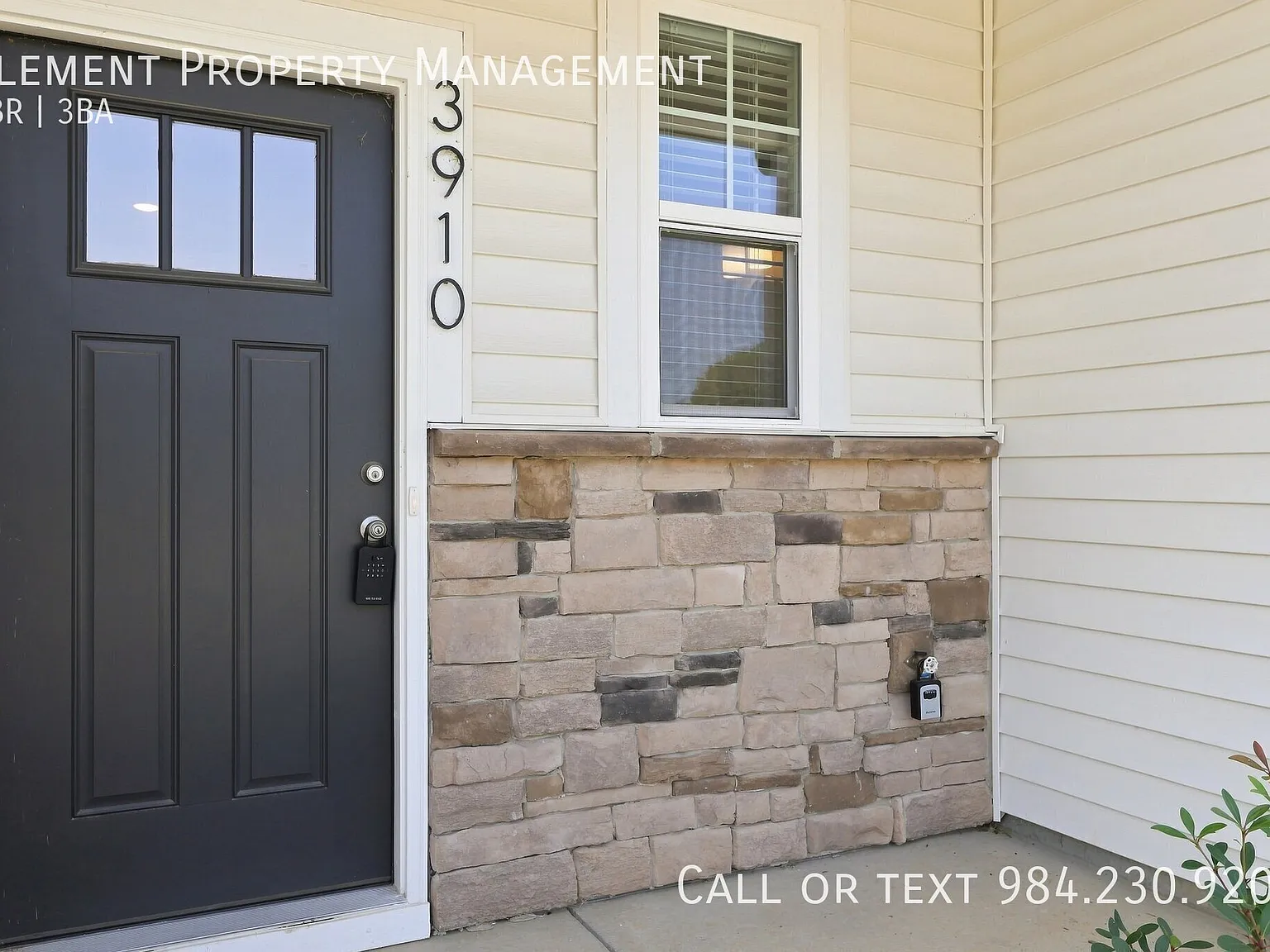 3 bed, 2.5 bath, 1713 sqft, $1,800 — Photo 3