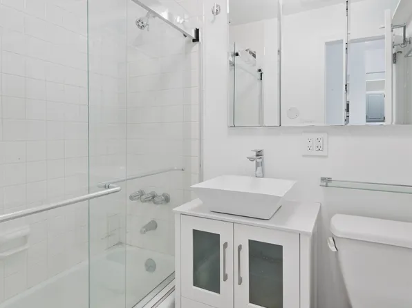 146 West 82nd Street image 13 of 14