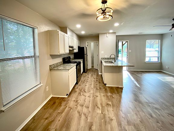 5th image of 2815 Frazier Ave