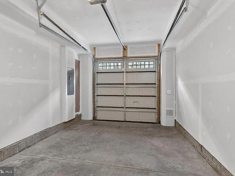 1654 Kirkman St — Photo 30