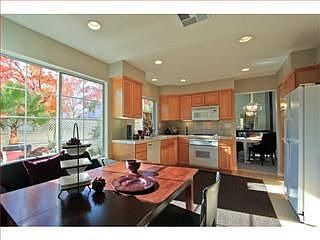 5th image of 336 Montserrat Dr