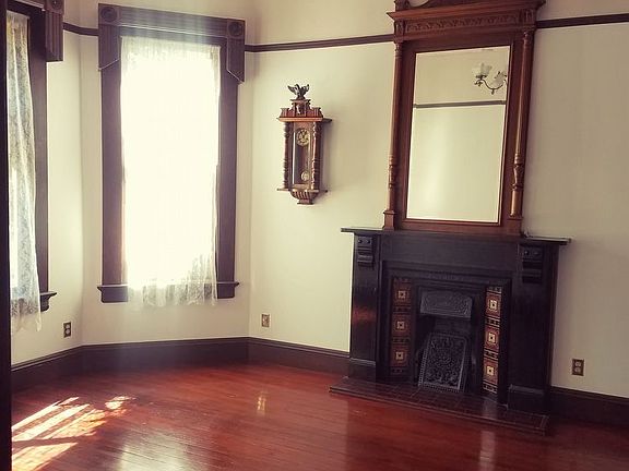 5th image of 1722 S St Unit A