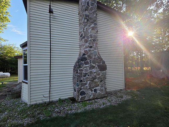 2nd image of 10690 Rover St