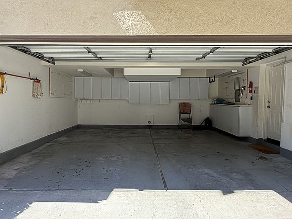 5th image of 16910 Bixby St Unit 20