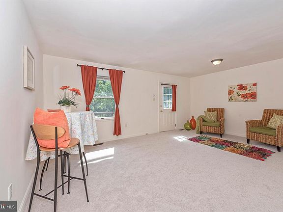 4th image of 6623 Beach Dr