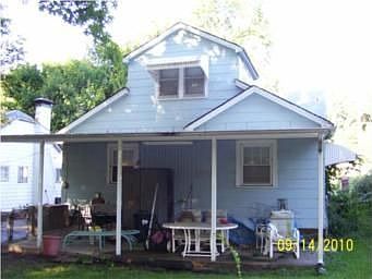 2nd image of 1729 S Hawthorne Ct