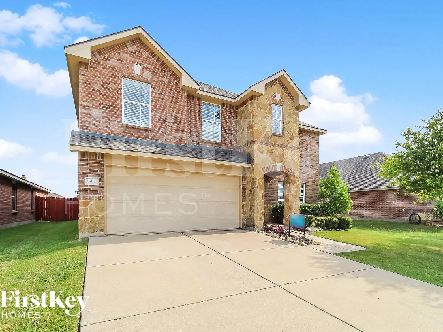 4 bed, 2.5 bath, 2943 sqft, $2,945 — Photo 2