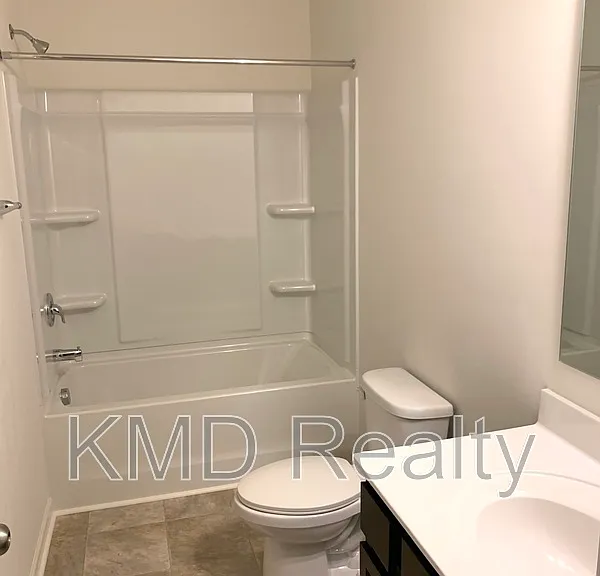 4917 Staffordshire Ln — Photo 11