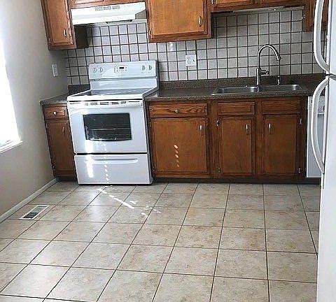 2nd image of 6030 Sunwood Pl