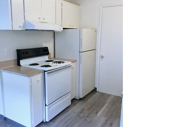 3rd image of 4002 S Warner St #5