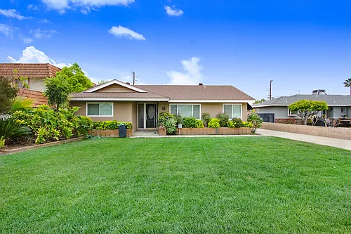 519 W Berkeley Ct Photo 1