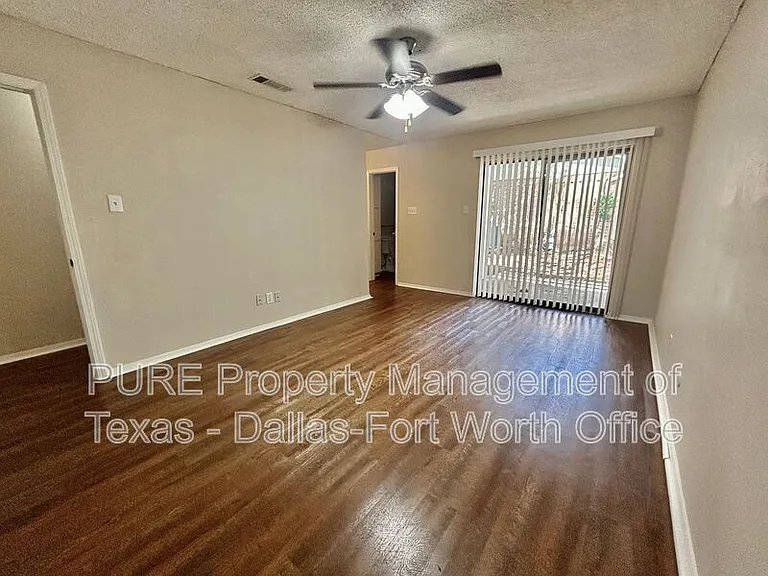 4707 Burning Springs Dr — Photo 22