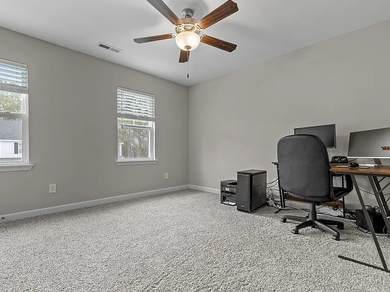 3 Jaydn Dr W — Photo 16
