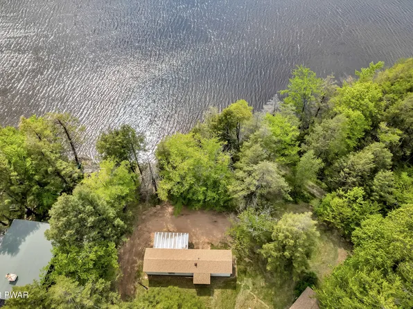 151 Lake Shore Dr, Waymart, PA 18472