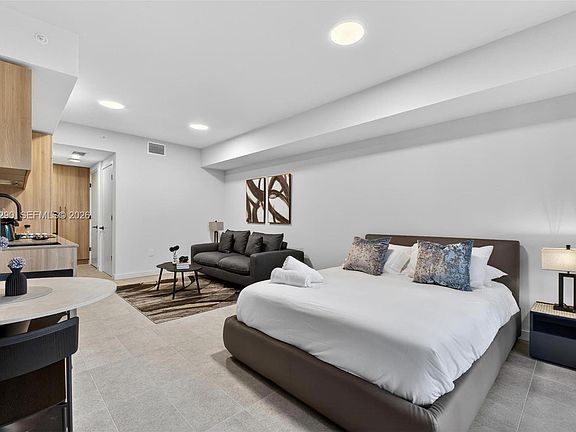5th image of 121 NE 5th St #607