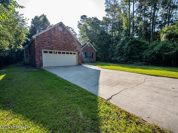 2nd image of 84112 Bayou Dr