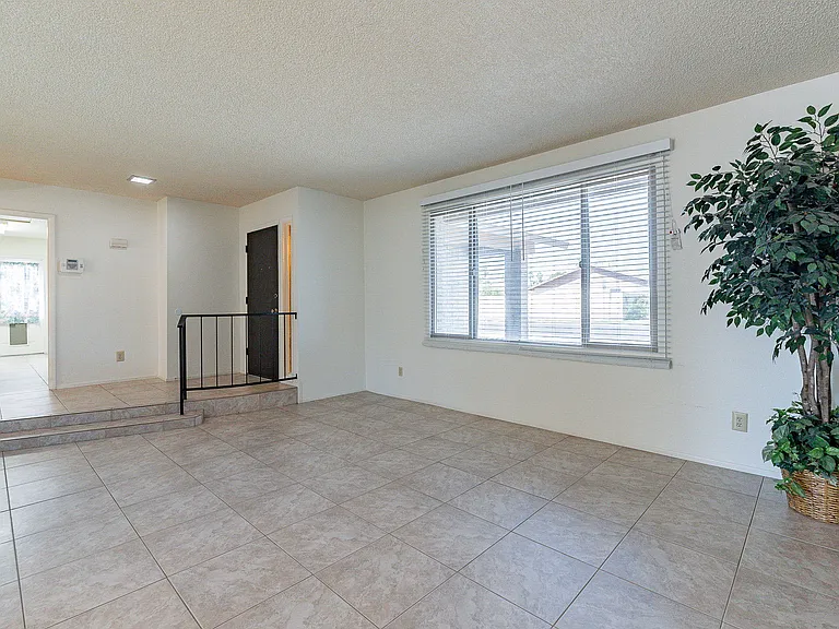 6413 S College Ave — Photo 6