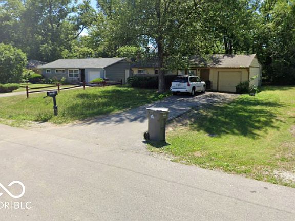 4th image of 3956 N Grand Ave
