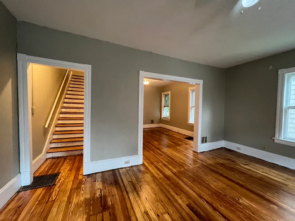 Building Photo - 306 Wallace St #306