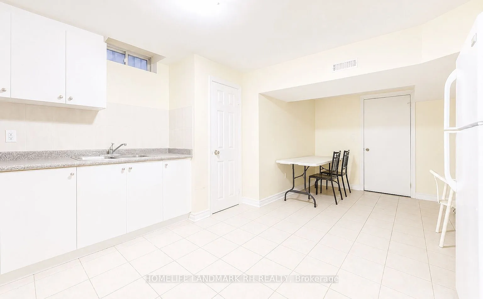 3 bed, $2,300 — Photo 4