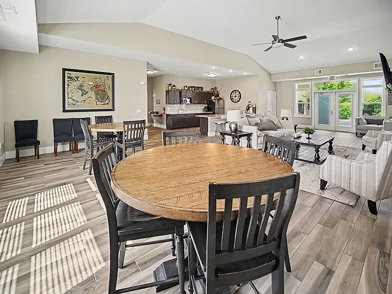 Trade Winds Apartment Homes — Photo 41