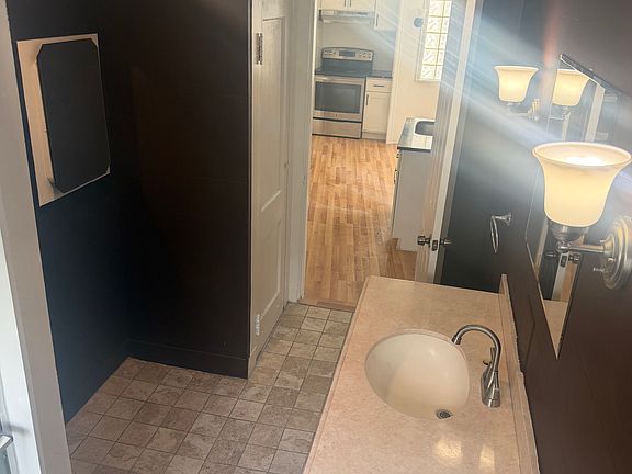3rd image of 176 Jackson St APT 1