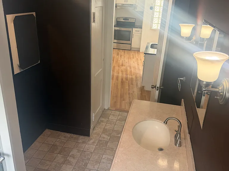 176 Jackson St #1 — Photo 3