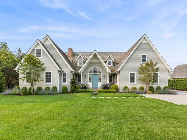 2 Emmas Path, Remsenburg, NY 11960