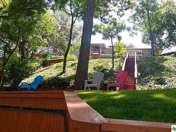 2nd image of 718 Gloria Dr