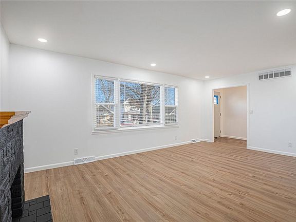 4th image of 3610 Askew Ave