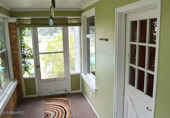 2nd image of 106 W 29th St