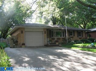 2716 S 44th St, Lincoln, NE 68506