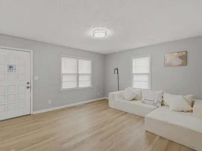 1233 Money St — Photo 14