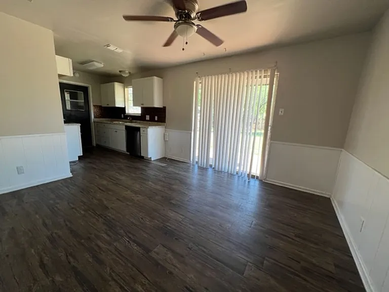 2333 Marsalis Dr — Photo 6